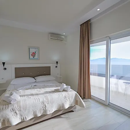 Helia Seaside Hotel Sarandë